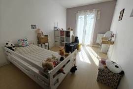 Detached Villa with Landscaped Garden