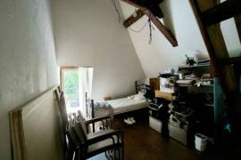 Property with Freehold Business in Lovely Location