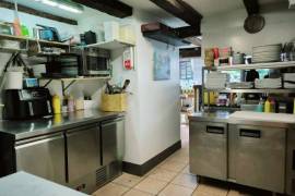Property with Freehold Business in Lovely Location