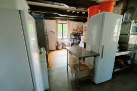 Property with Freehold Business in Lovely Location