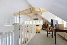 Period Property by the Coast with Lovely Garden