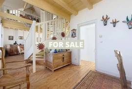 Period Property by the Coast with Lovely Garden