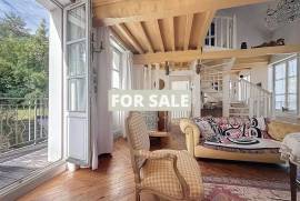 Period Property by the Coast with Lovely Garden