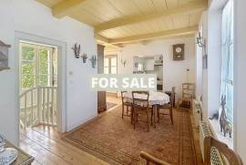 Period Property by the Coast with Lovely Garden