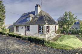 Large Detached House with Lovely Garden