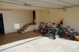 Detached house for sale in Jurmala, 233.00m2