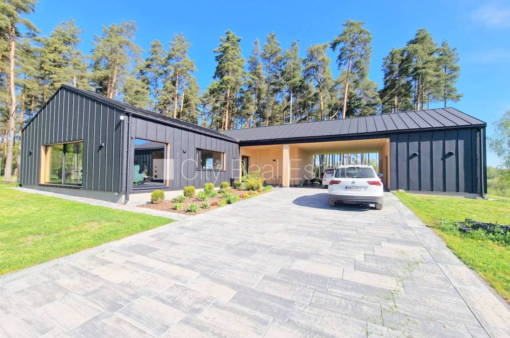 Detached house for rent in Riga district, 240.00m2