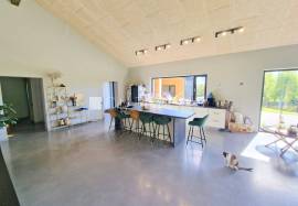 Detached house for rent in Riga district, 240.00m2