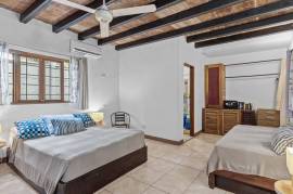 Casa Chandra: Income-Producing 7-Unit Property for Sale in Tamarindo, Costa Rica