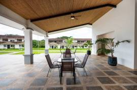 Jacarandas 15: Modern 3-Bedroom Townhome Minutes from Tamarindo!