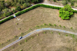 Lot for sale in Altos de los Robles: 1000 m2 ocean view lot for sale in Altos de los Robles community near Liberia International Airport