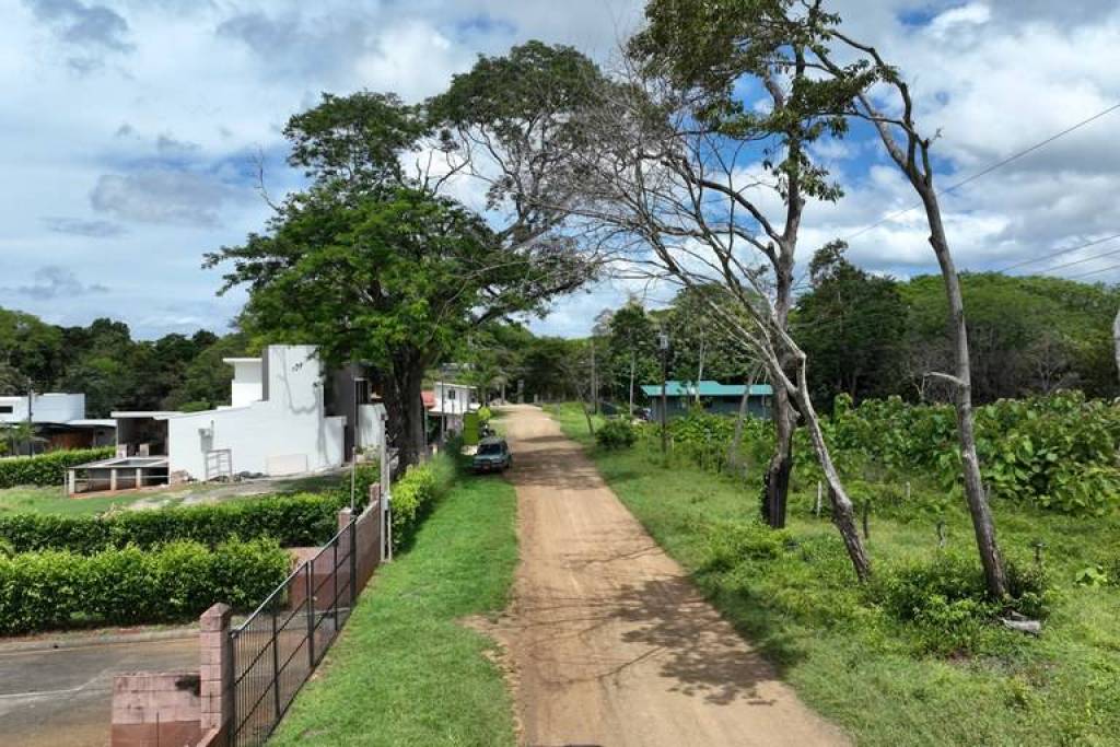 Lot #4 Rancho Pinilla: Mixed-Use Lot in San Jose de Pinilla - Playa Avellanas!