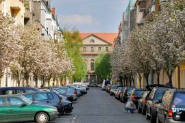 Vacant 3-room penthouse with two balconies in a Prime Location - Prenzlauer Berg, near Humannplatz
