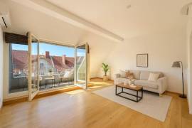 Vacant 3-room penthouse with two balconies in a Prime Location - Prenzlauer Berg, near Humannplatz