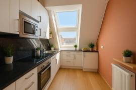 Vacant 3-room penthouse with two balconies in a Prime Location - Prenzlauer Berg, near Humannplatz