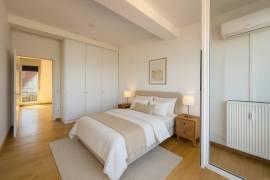 Vacant 3-room penthouse with two balconies in a Prime Location - Prenzlauer Berg, near Humannplatz
