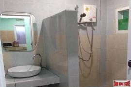 Lanta School Beach Resort - Cozy 14 Room Tropical Resort for Sale in Koh Lanta