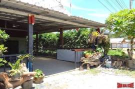 Lanta School Beach Resort - Cozy 14 Room Tropical Resort for Sale in Koh Lanta