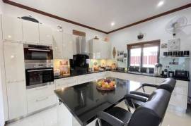 Sunset Views: 5 Bedroom Villa in absolutely superb condition