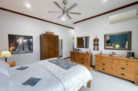 Sunset Views: 5 Bedroom Villa in absolutely superb condition