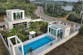 Private 2 Bedroom Pranburi Pool Villa