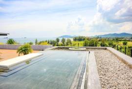 The Sanctuary: 2 Bedroom Condo With Stunning Views