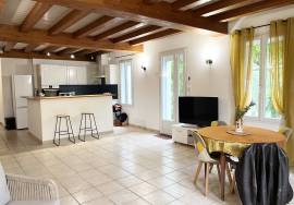 Maison de ville avec jardin et garage Maison de ville avec jardin et garage