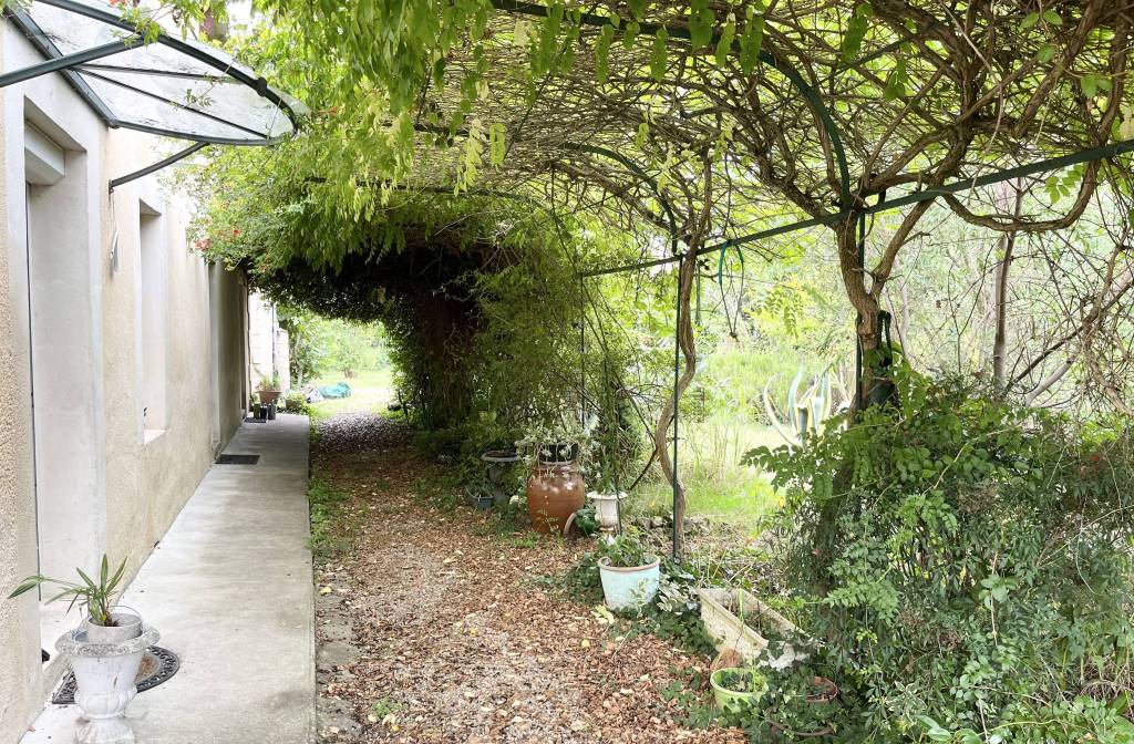 Maison de ville avec jardin et garage