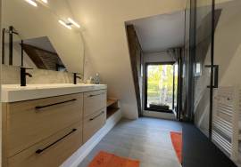 Renovation recente d\'une ferme et de sa grange attenant Renovation recente d\'une ferme et de sa grange attenant