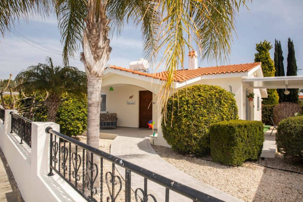 3 Bedroom Beautiful Bungalow - Coral Bay, Peyia, Paphos