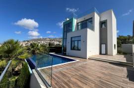 4 Bedroom Modern Villa - Peyia, Paphos