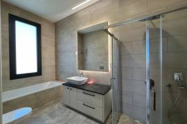 4 Bedroom Modern Villa - Peyia, Paphos