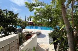 2 Bedroom Townhouse With Pool Views - Koloni, Paphos