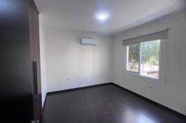 Top Floor 3 Bedroom Apartment - Universal, Paphos