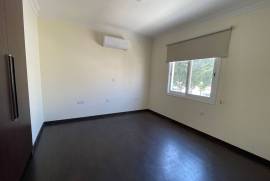 Top Floor 3 Bedroom Apartment - Universal, Paphos