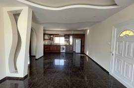 Top Floor 3 Bedroom Apartment - Universal, Paphos