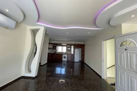 Top Floor 3 Bedroom Apartment - Universal, Paphos