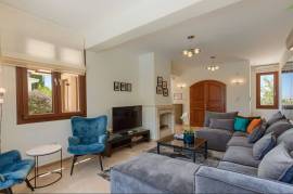 Stunning 4 Bedroom Villa - Aphrodite Hills, Paphos