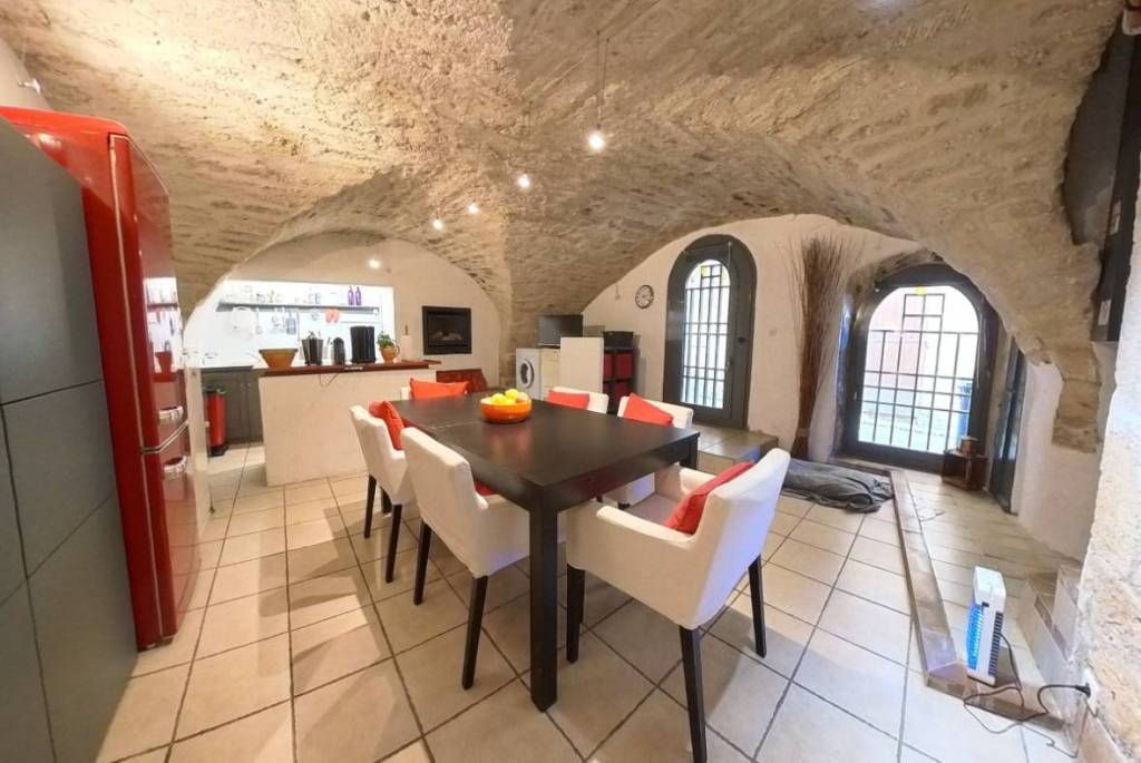 4 room, 98m2 Village house for sale in Nezignan l'eveque - 169 000 € *