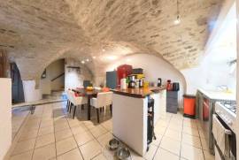 4 room, 98m2 Village house for sale in Nezignan l'eveque - 169 000 € *