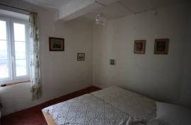 5 room, 136m2 Village house for sale in Roquessels - 125 000 € * 5 room, 136m2 Village house for sale in Roquessels - 125 000 € *