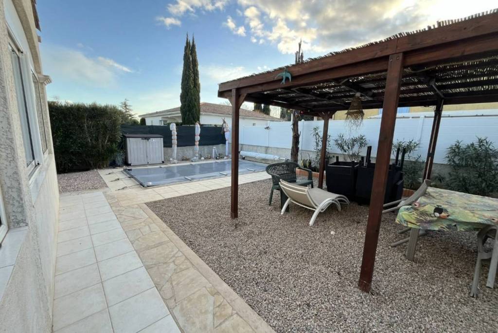 4 room, 105m2 House for sale in Roujan - 358 000 € *