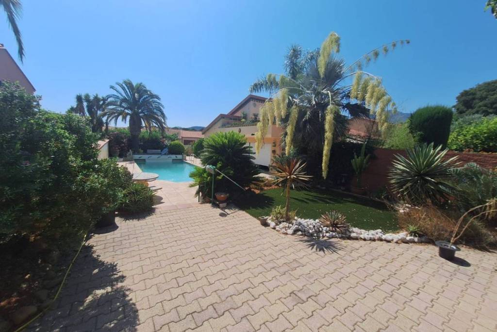 5 room, 150m2 Villa for sale in Argeles sur mer - 579 600 € *