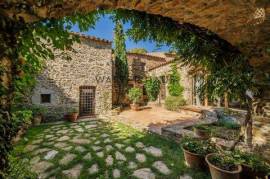 Ferme empordanaise, Vall Llobrega