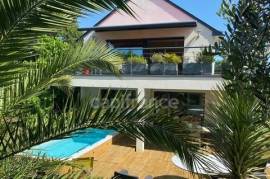 Maison à vendre 7 pièces (56)