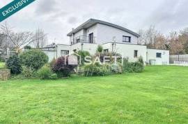 Maison 8 pièces 220 m²