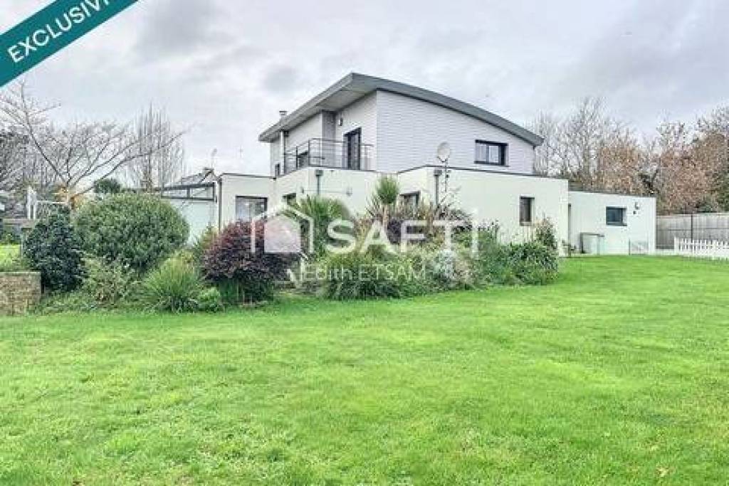 Maison 8 pièces 220 m²