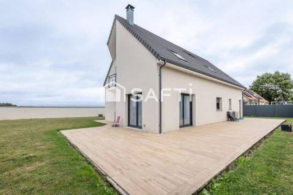Maison 160m2, 6 pièces, 4 chambres, terrain de 714m2
