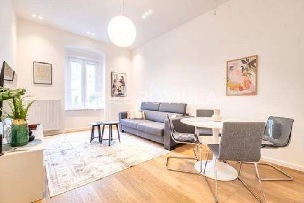 Zagreb, Center, beautiful newly renovated two-bedroom apartment, NKP 51 m2