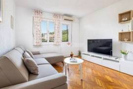 Marjan – Two-bedroom flat with loggia, for rent